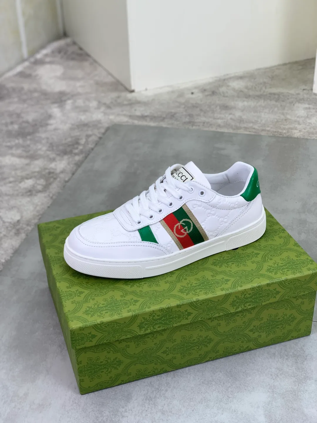 Men's shoes 💰P420 💰[New style]🆘 The latest model from Gucci GUCCI official website🎁Classic casual and fashionable men's shoes👟Best model💥The style is simple and elegant, exclusive for trendy men. Unique official website latest brand elements👑Gucci original decoration, fashionable and generous, original soft calfskin fabric➕Comfortable soft first-layer pigskin lining ✅The official website specifies the wear-resistant casual outsole, the classic model is taken in kind🎬Color: 4️⃣colors available😍Number: 38-44